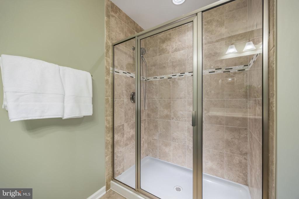 41833 WALDEN KNOLL COURT