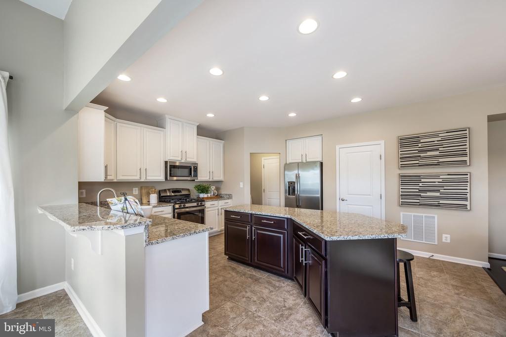 41833 WALDEN KNOLL COURT
