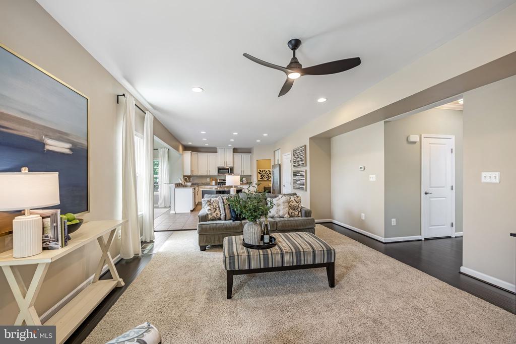 41833 WALDEN KNOLL COURT