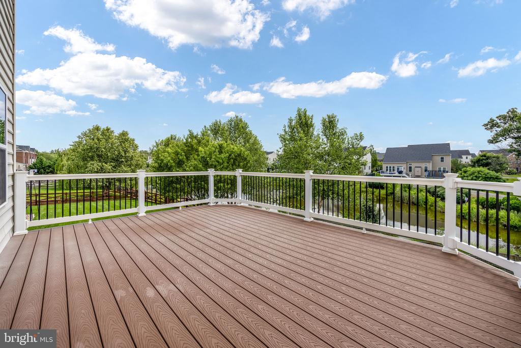 41833 WALDEN KNOLL COURT