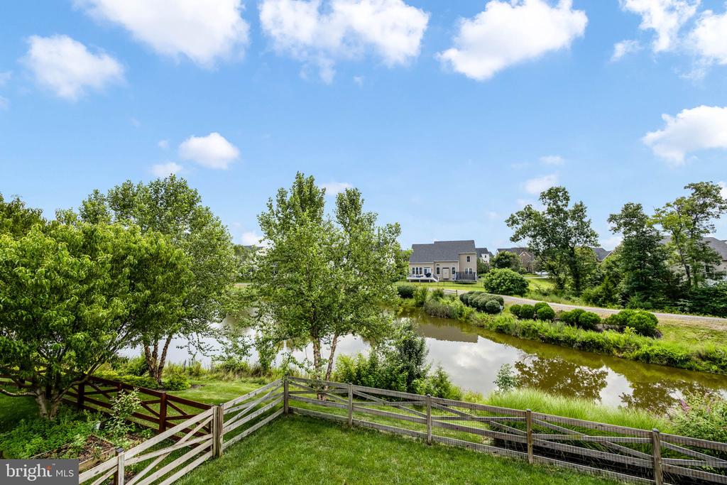 41833 WALDEN KNOLL COURT