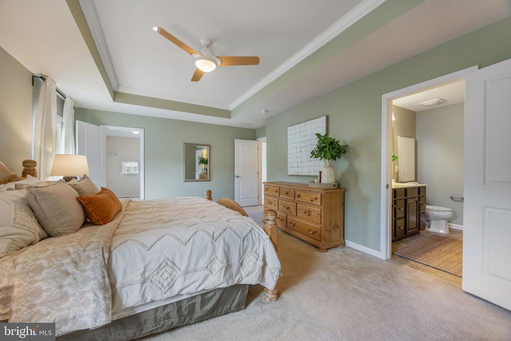41833 WALDEN KNOLL COURT