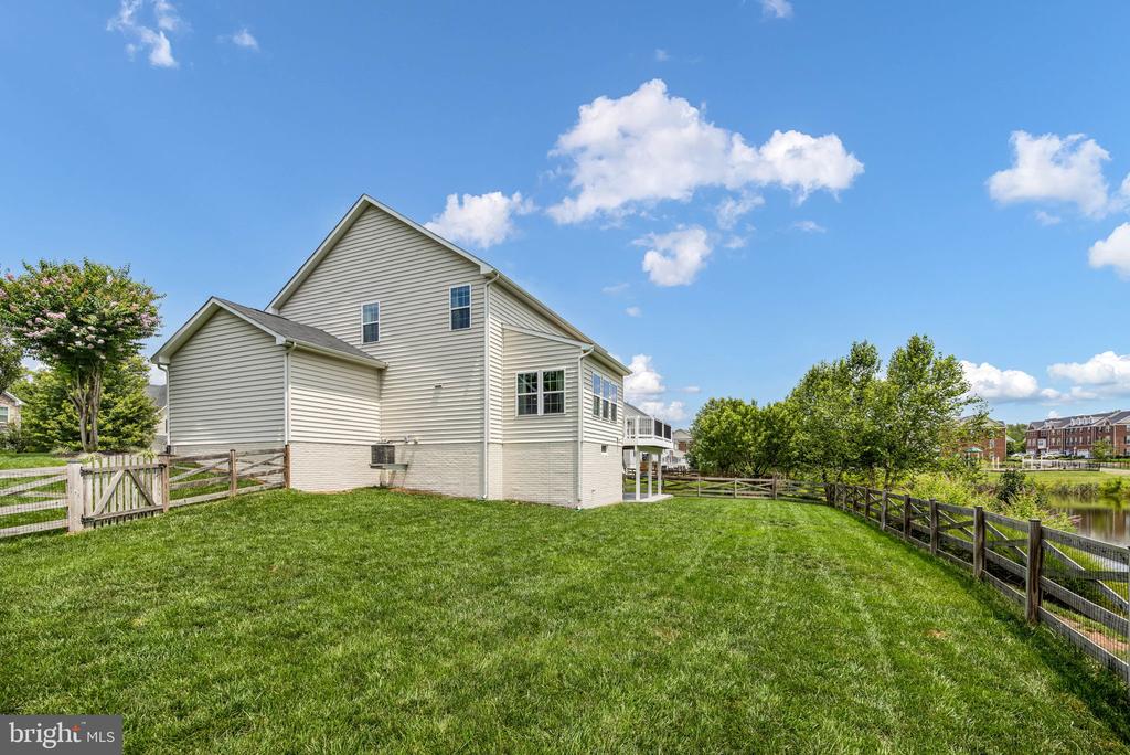 41833 WALDEN KNOLL COURT
