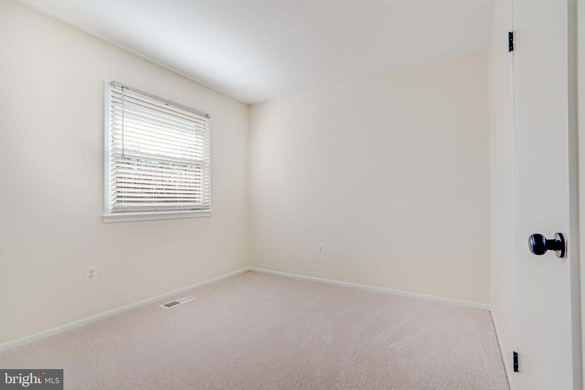 5122 Leesburg Ct