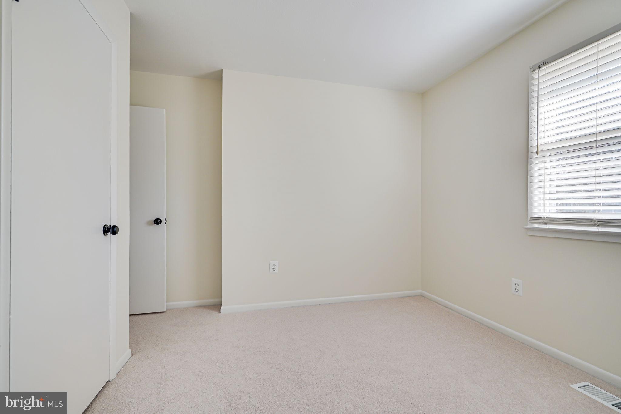 5122 Leesburg Ct