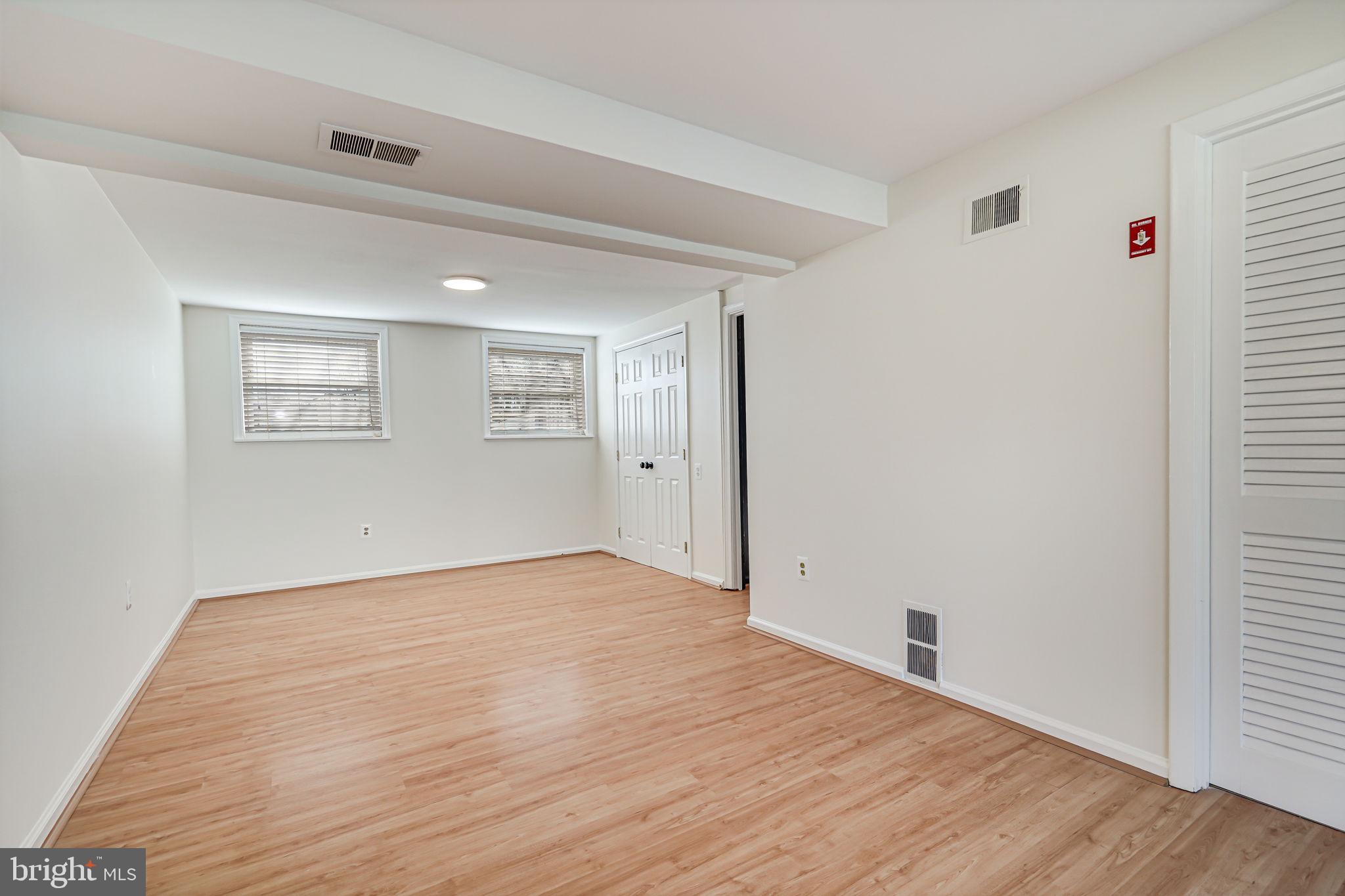 5122 Leesburg Ct