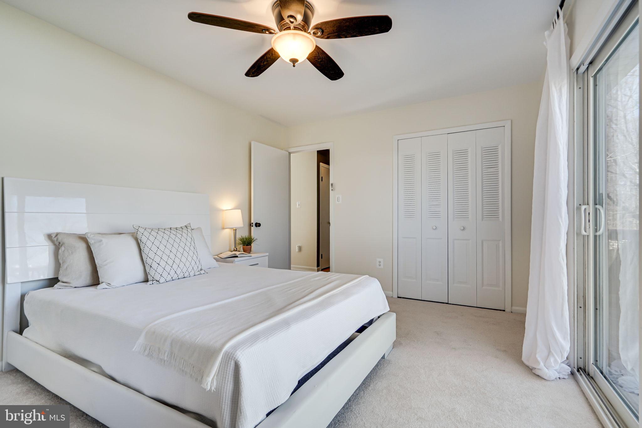 5122 Leesburg Ct