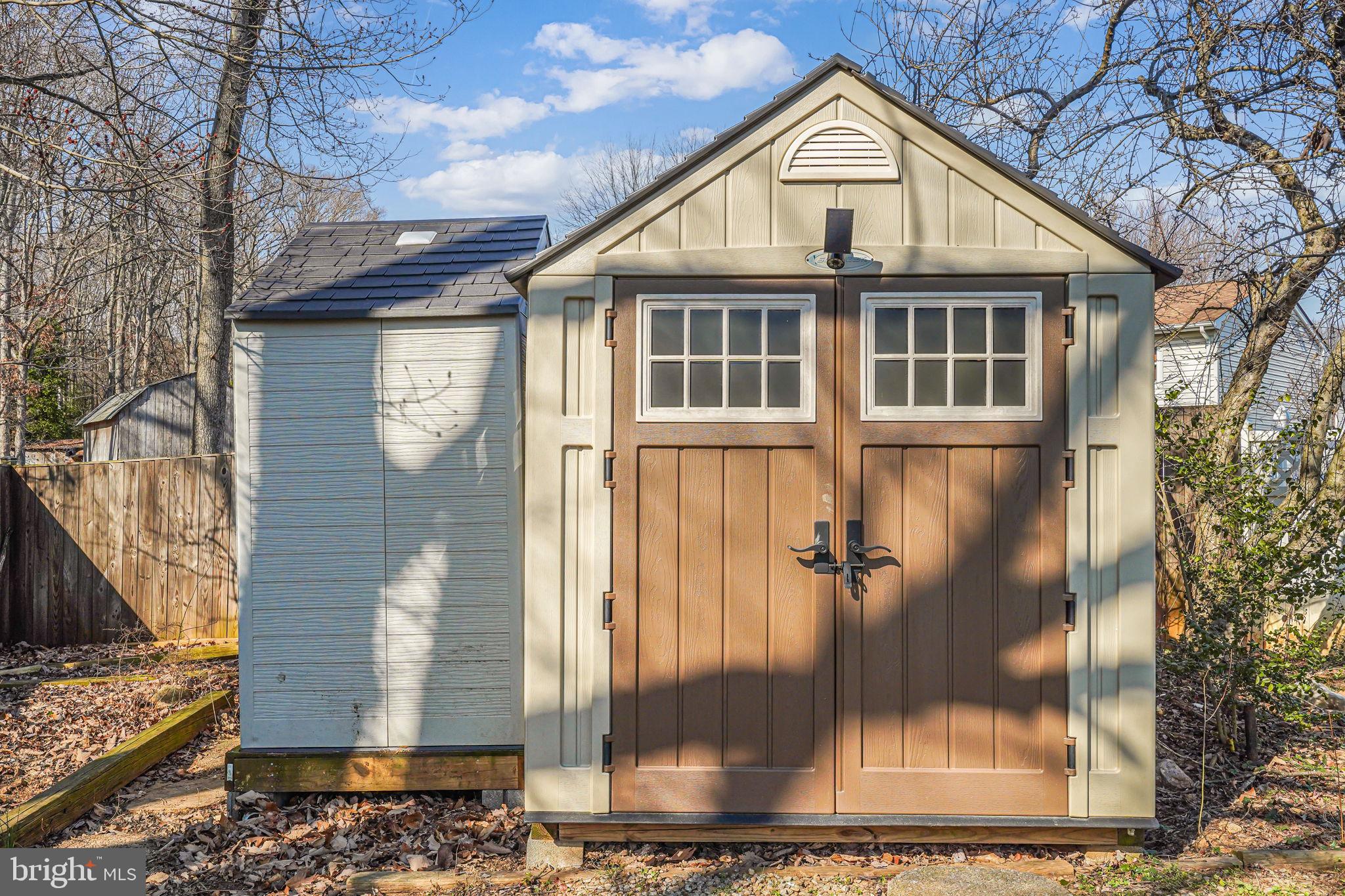 5122 Leesburg Ct
