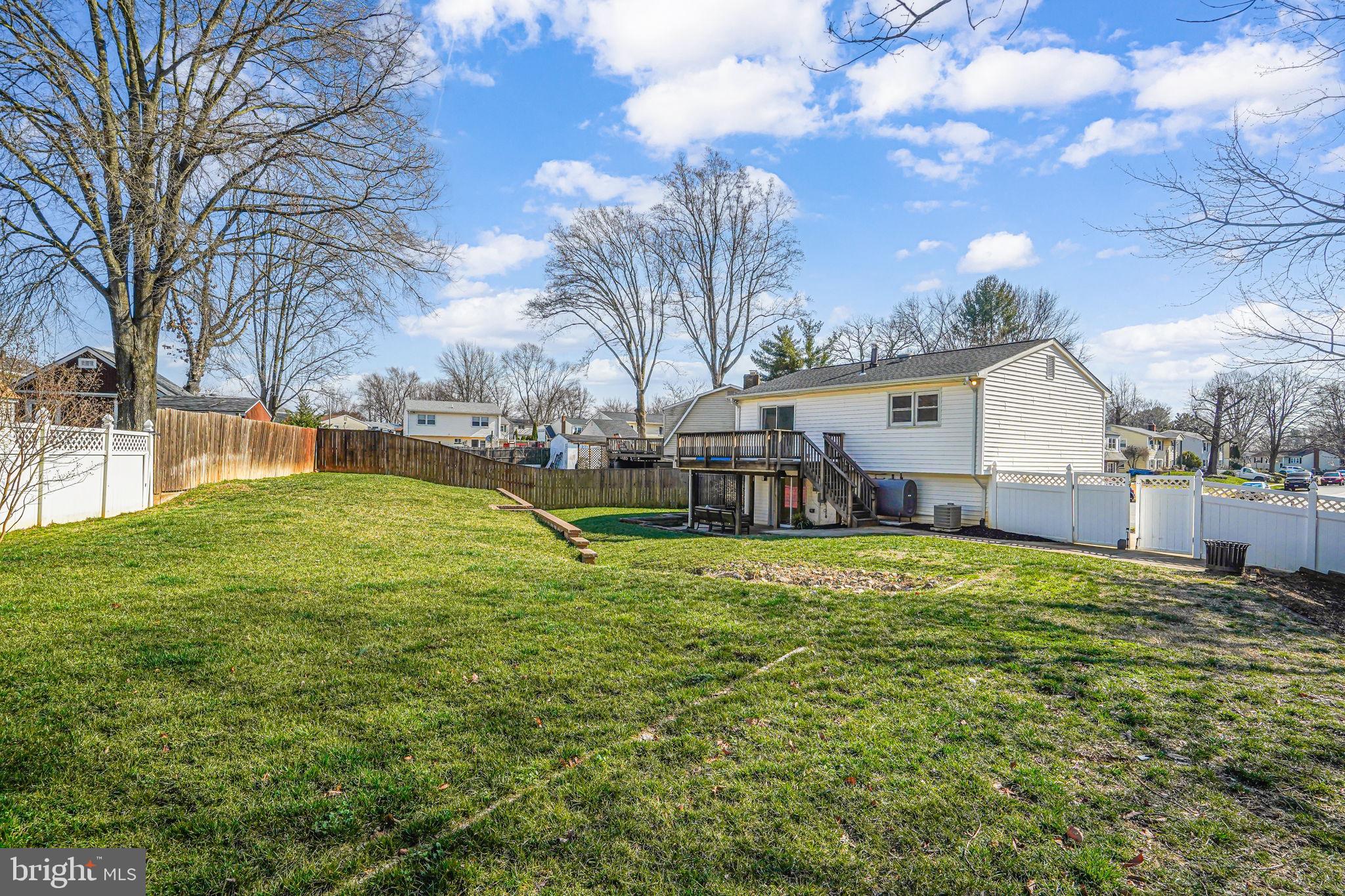 5122 Leesburg Ct