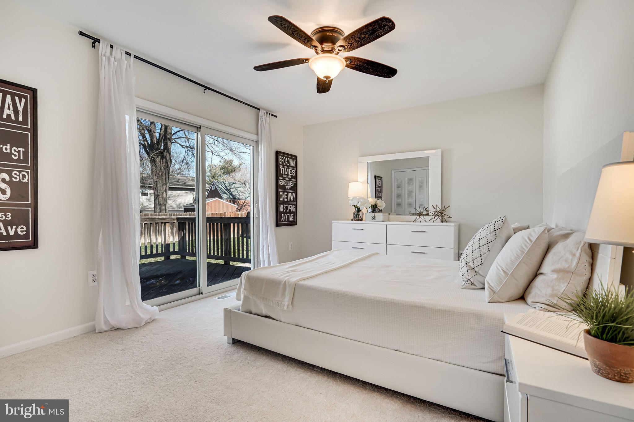 5122 Leesburg Ct