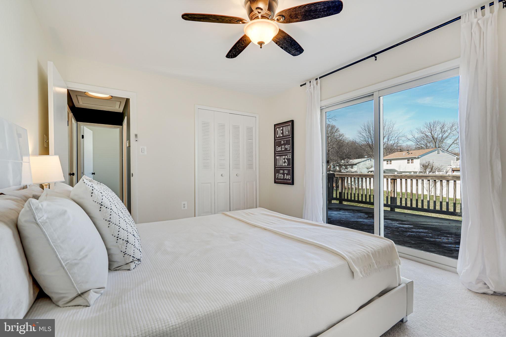 5122 Leesburg Ct