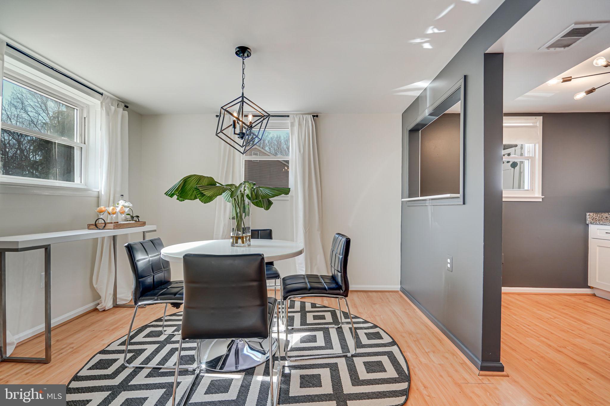 5122 Leesburg Ct