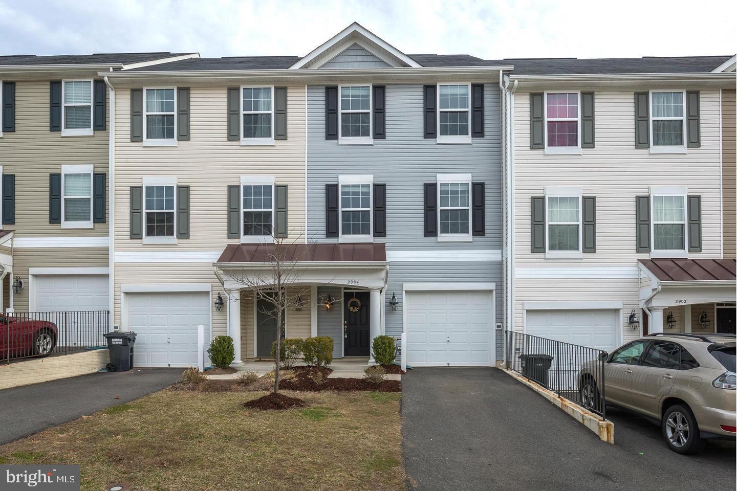 2904 TRUFFLE OAK PLACE