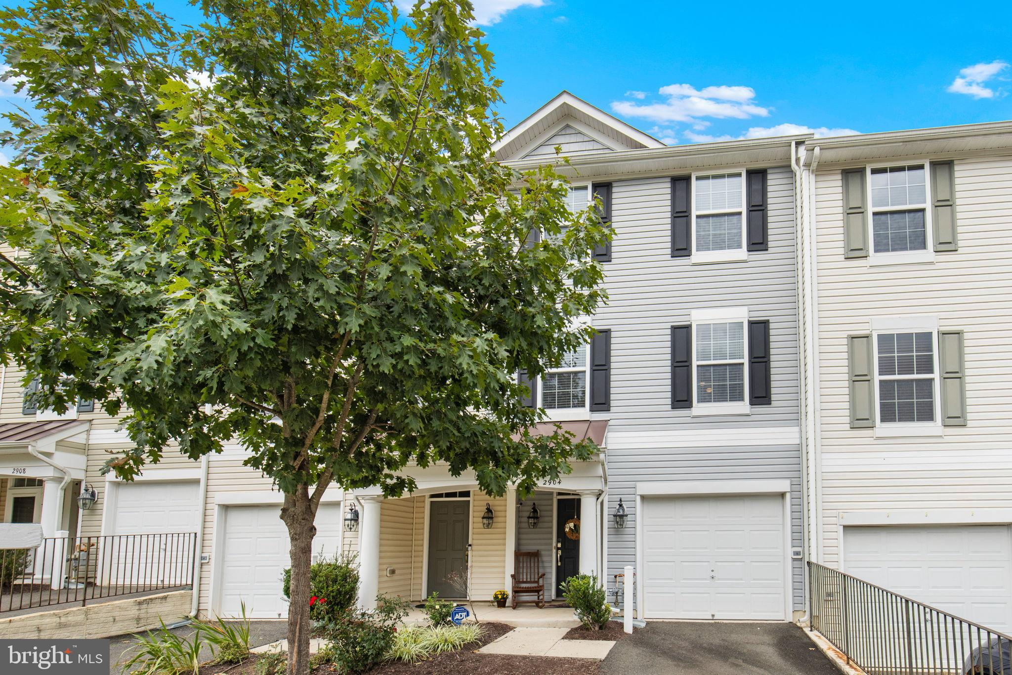 2904 TRUFFLE OAK PLACE