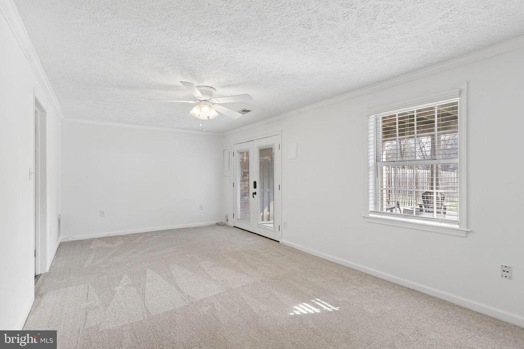 7413 SABIN DRIVE
