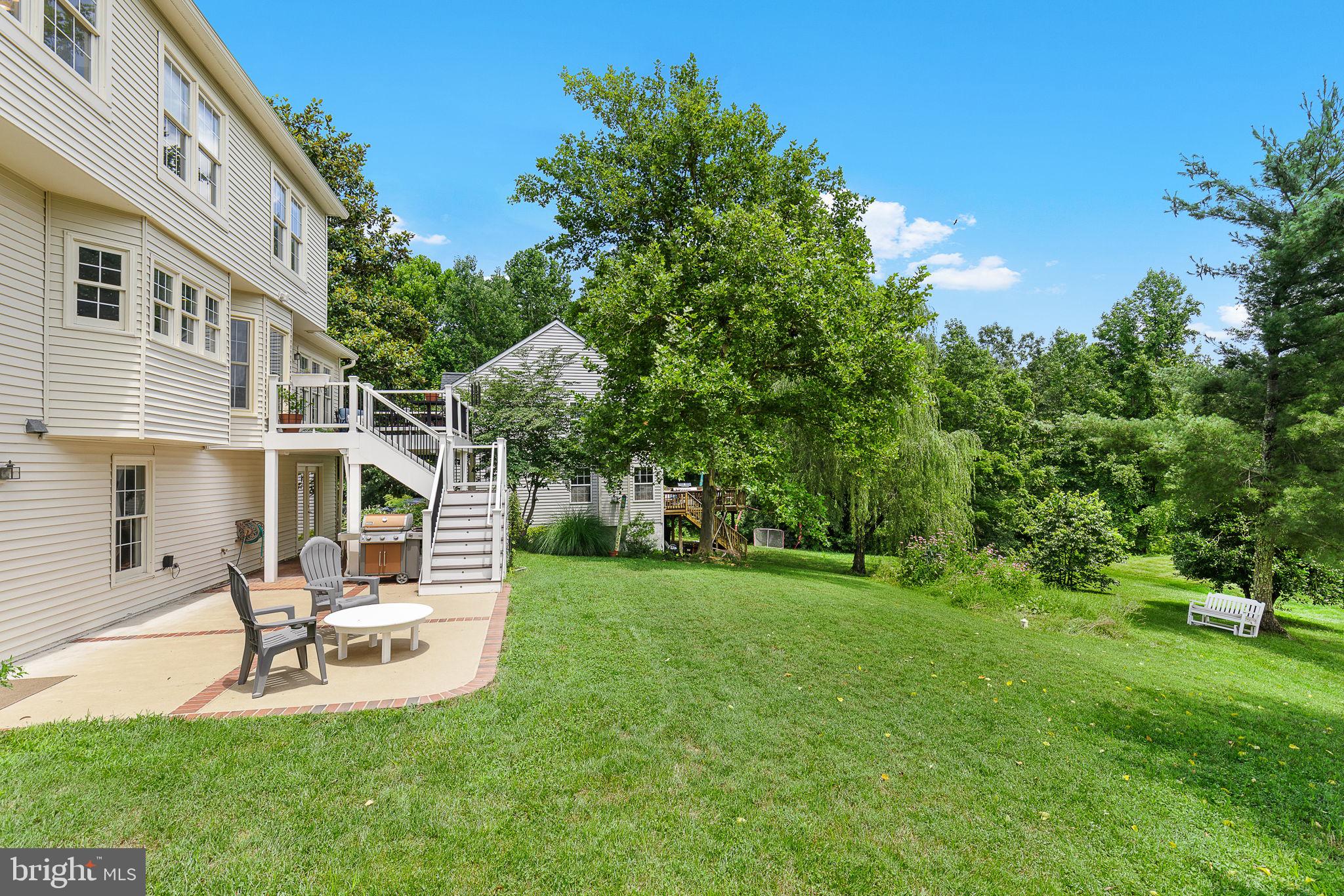 33 Westbrook Ln