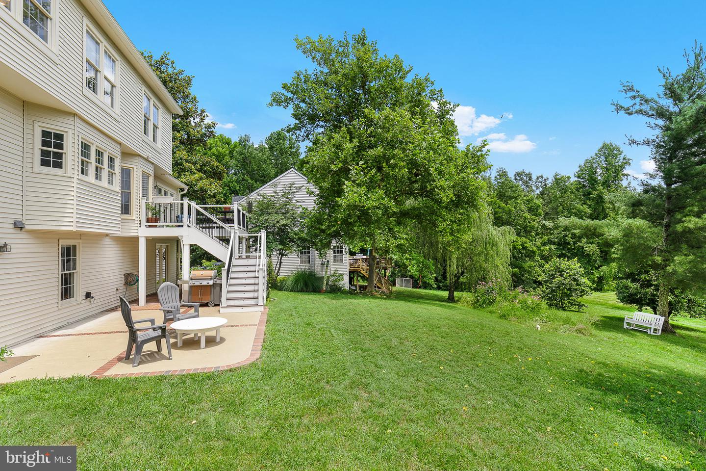 33 Westbrook Ln