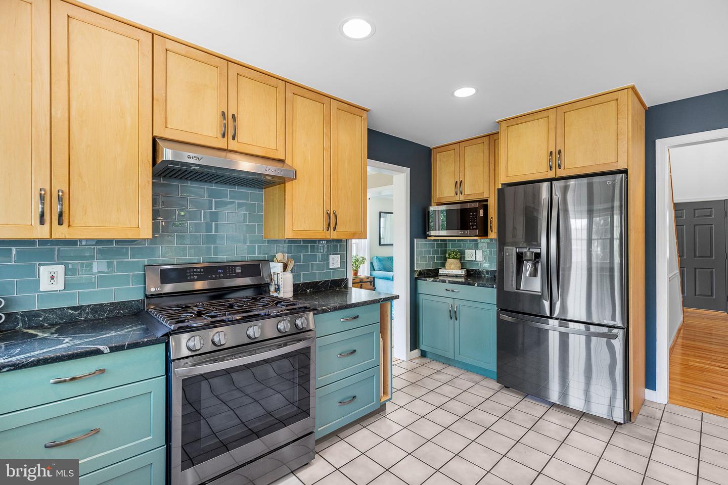 33 Westbrook Ln