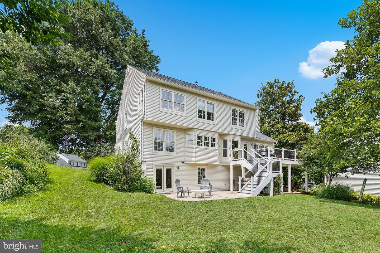 33 Westbrook Ln