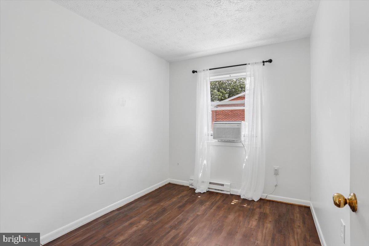 205 S SHENANDOAH AVENUE