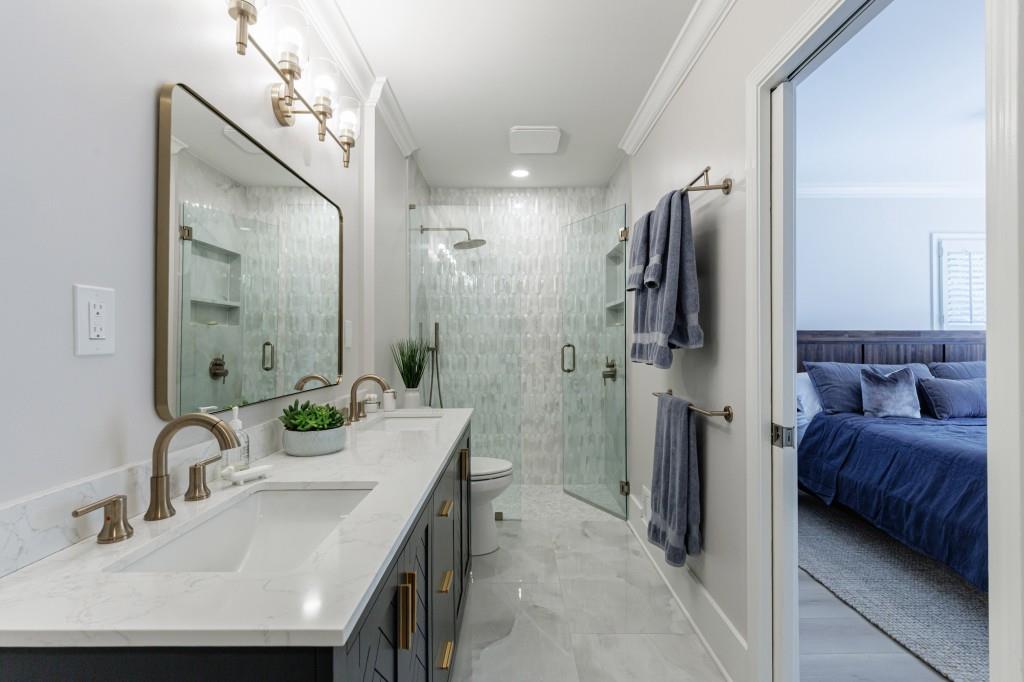 923 Lenox Hill Court NE