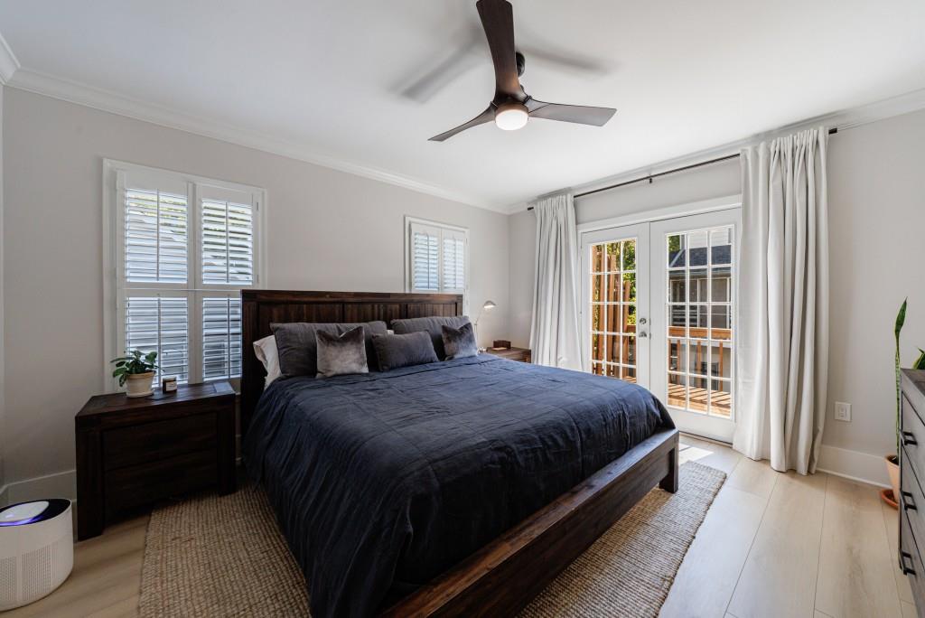 923 Lenox Hill Court NE