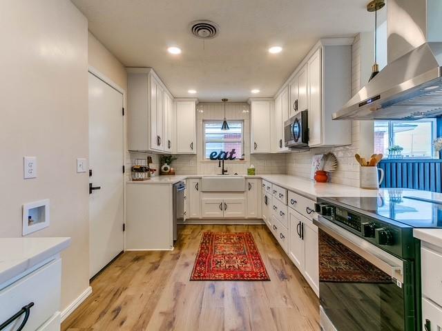 2021 Meeker Drive