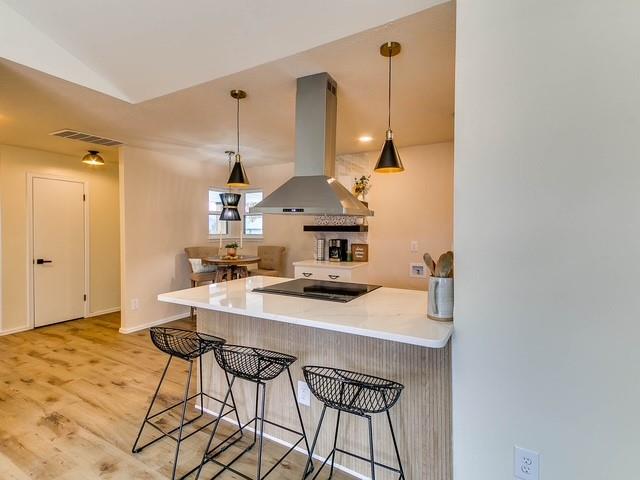 2021 Meeker Drive