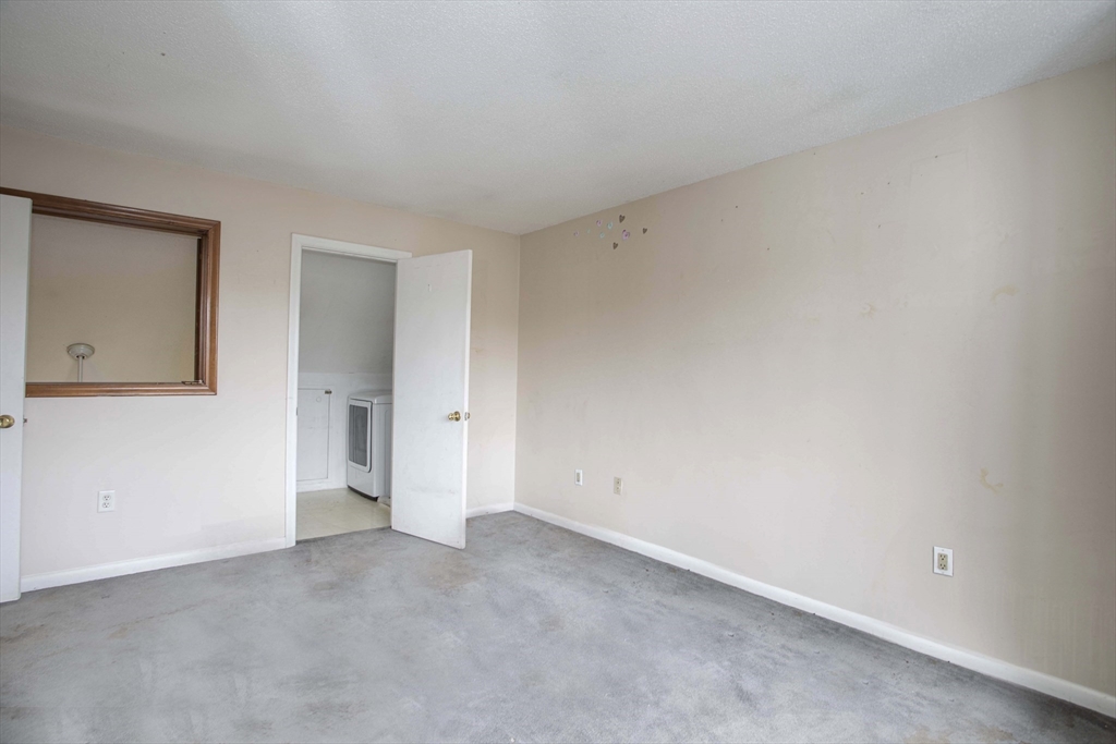 119 Tall Oaks Drive # I