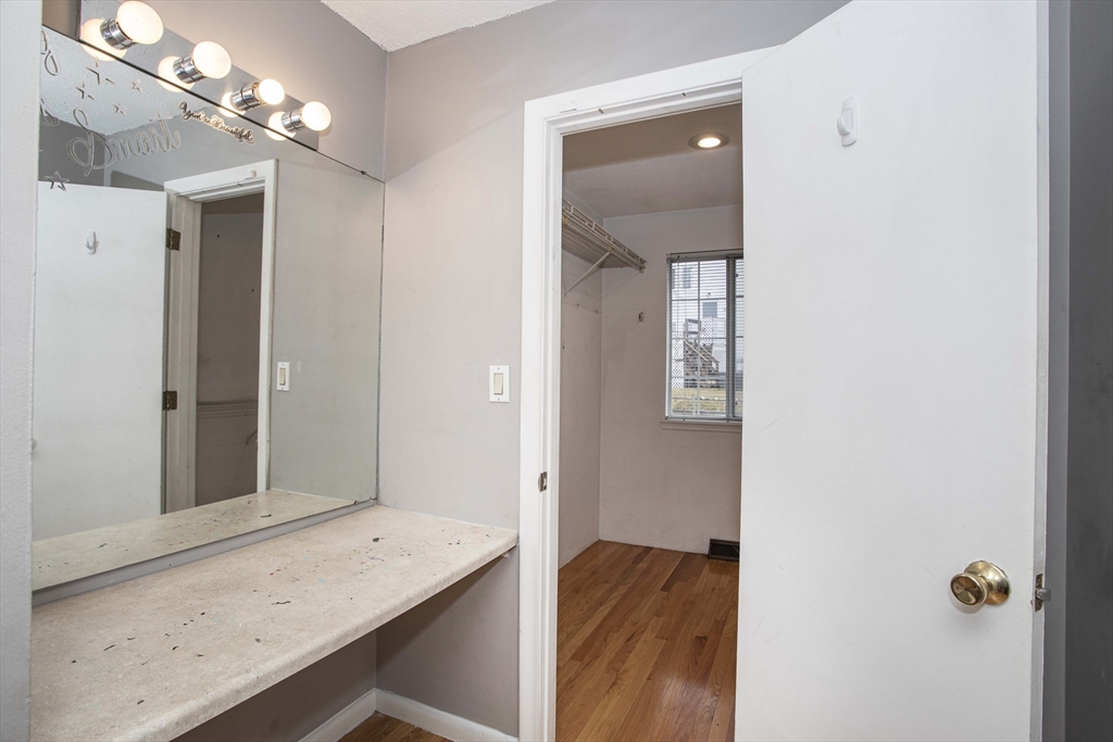 119 Tall Oaks Drive # I