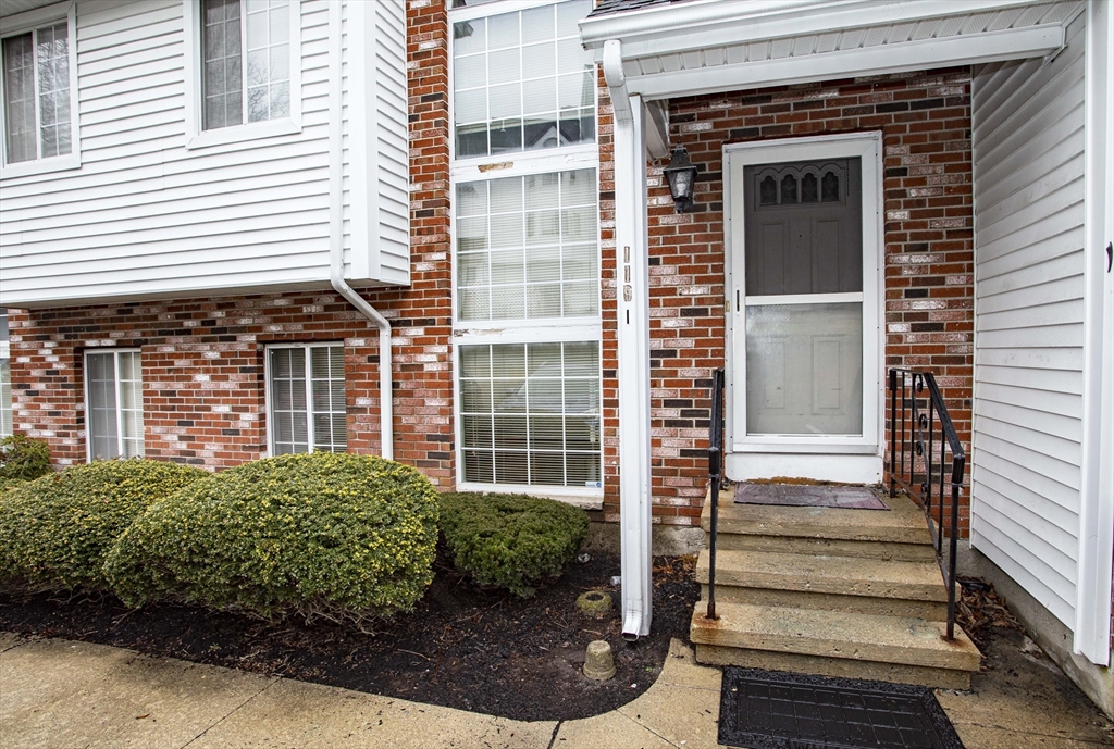 119 Tall Oaks Drive # I