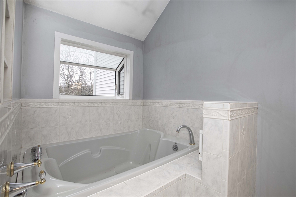 119 Tall Oaks Drive # I