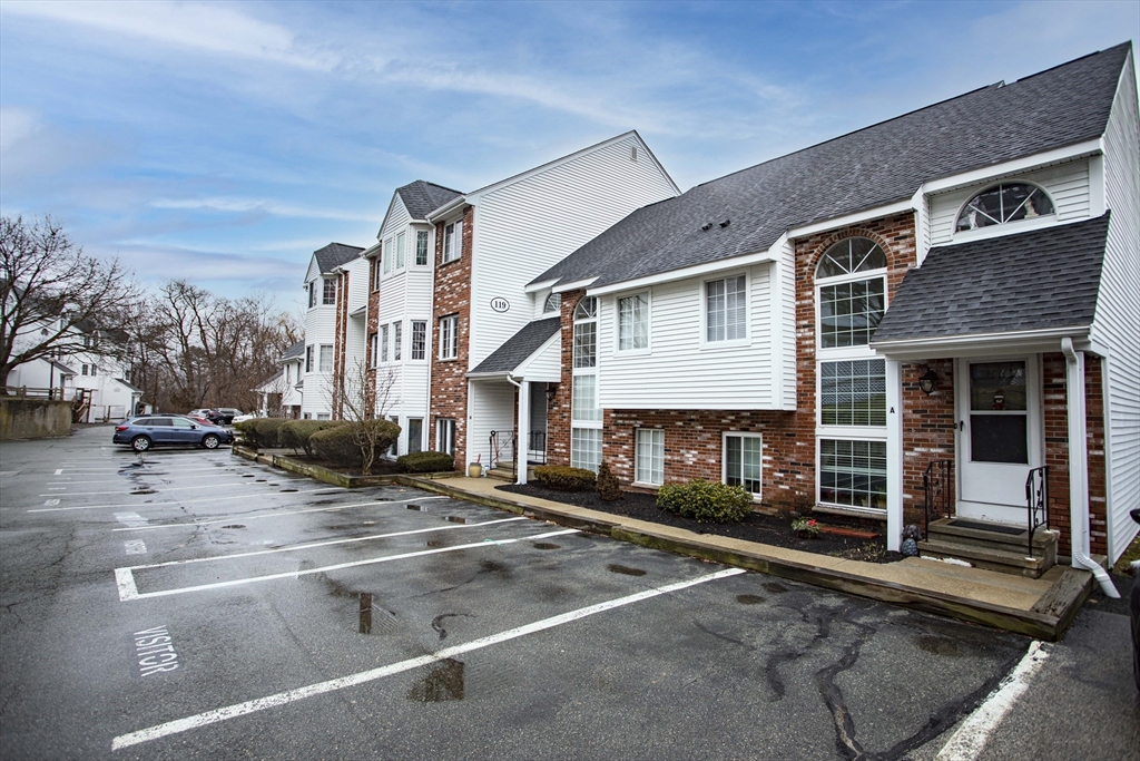 119 Tall Oaks Drive # I