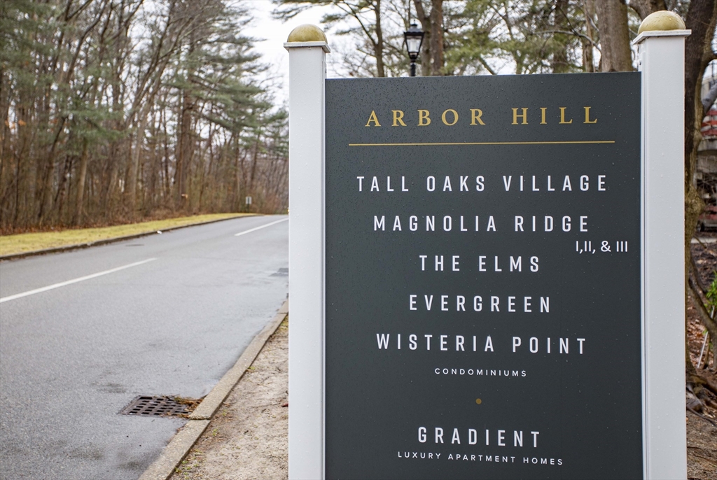 119 Tall Oaks Drive # I
