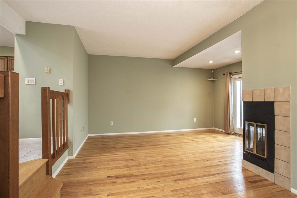 119 Tall Oaks Drive # I
