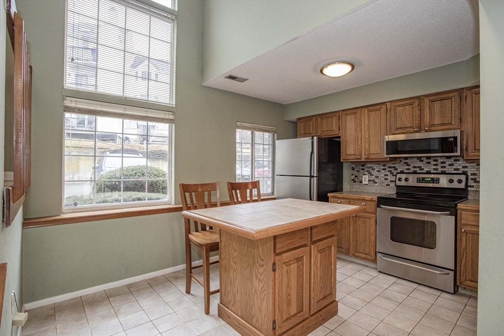 119 Tall Oaks Drive # I