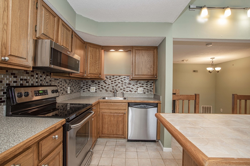 119 Tall Oaks Drive # I