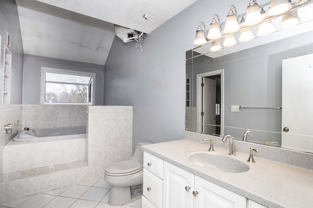 119 Tall Oaks Drive # I
