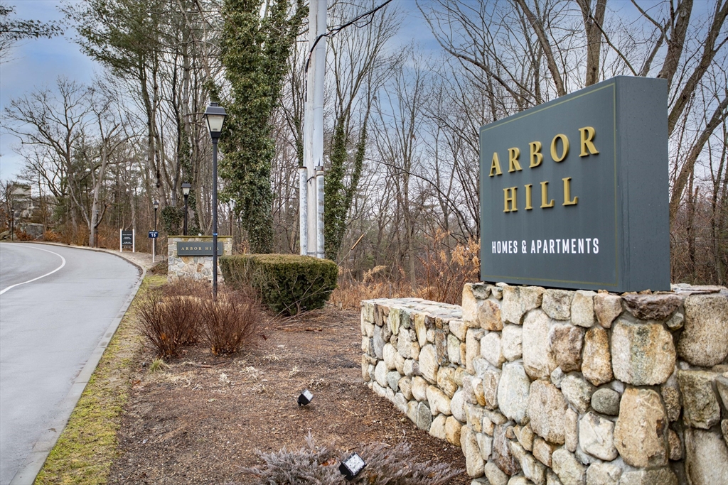 119 Tall Oaks Drive # I