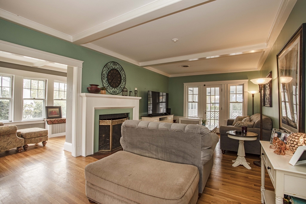 552 West Elm Street