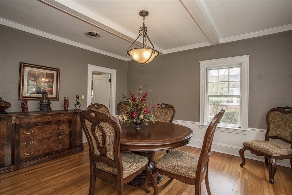 552 West Elm Street