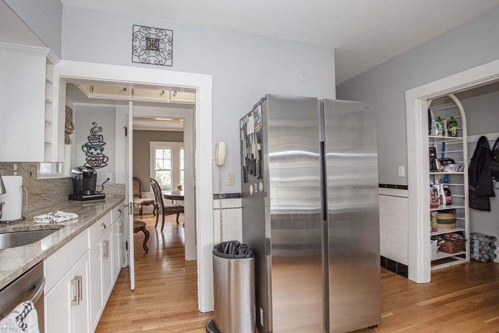552 West Elm Street