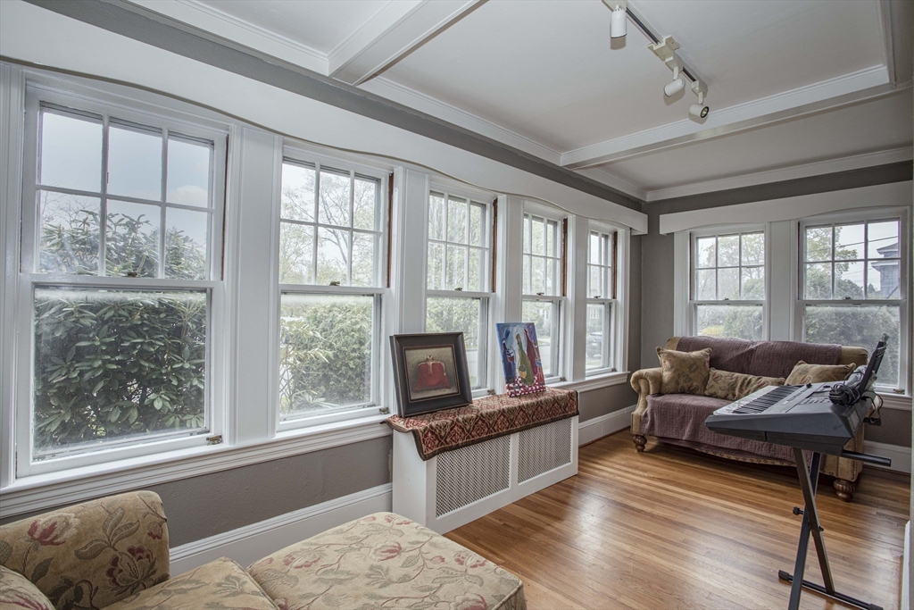552 West Elm Street