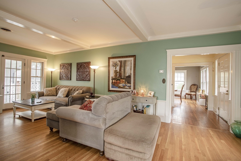 552 West Elm Street