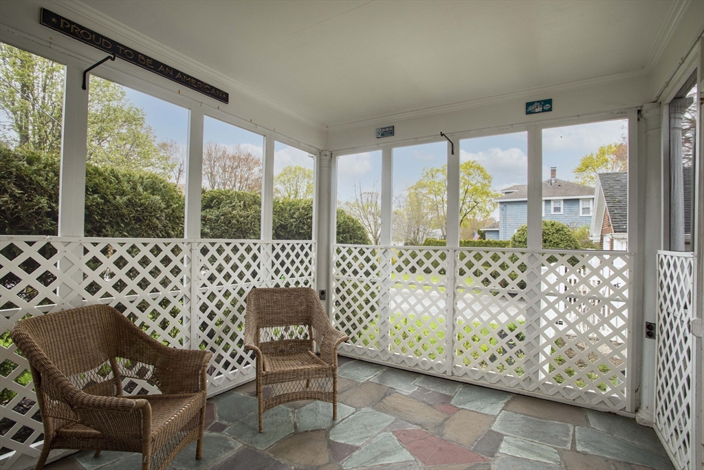 552 West Elm Street