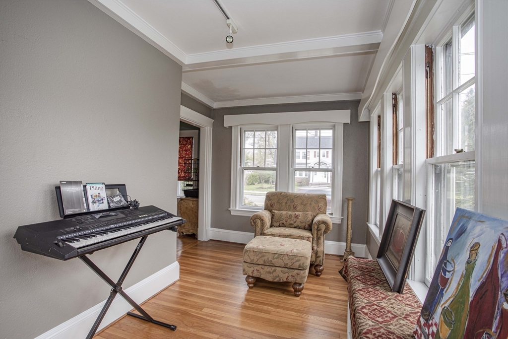 552 West Elm Street