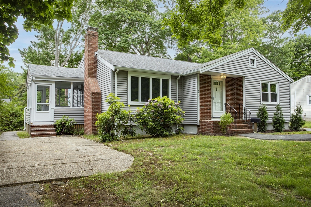 203 Falconer Ave