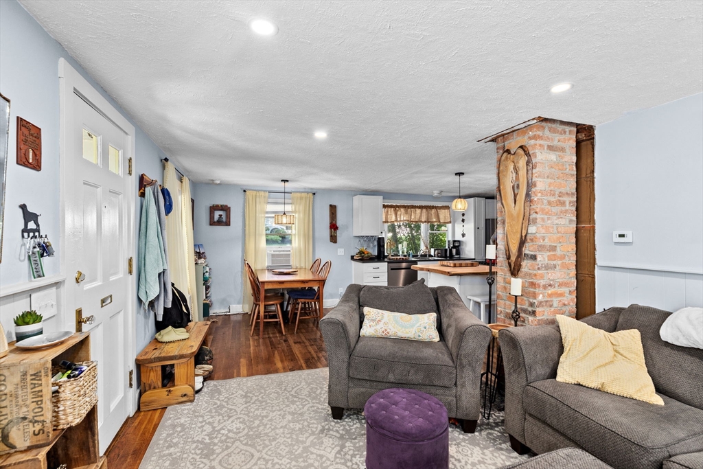 75 Standish Ave
