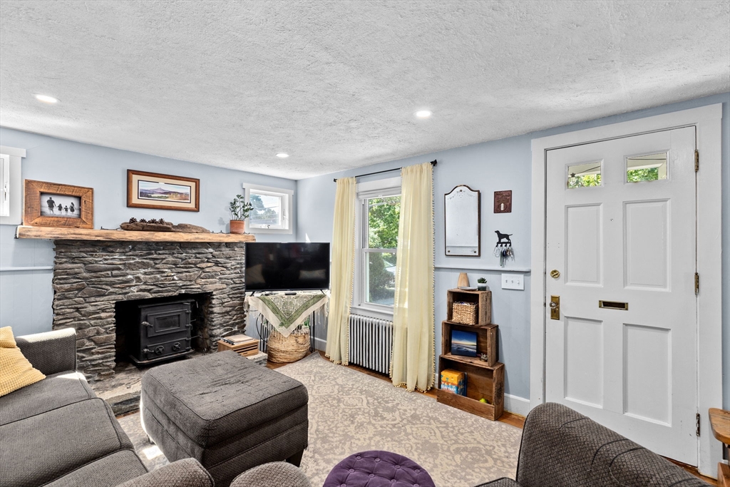 75 Standish Ave