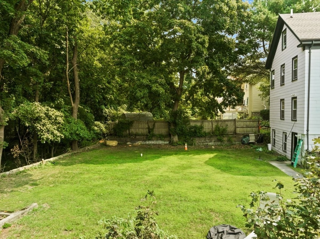 24 Linden St